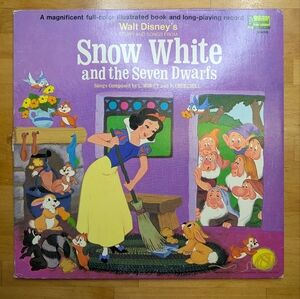 Disney's Snow White and the Seven Dwarfs Vinyl Record & 11 Page Storybook 1969